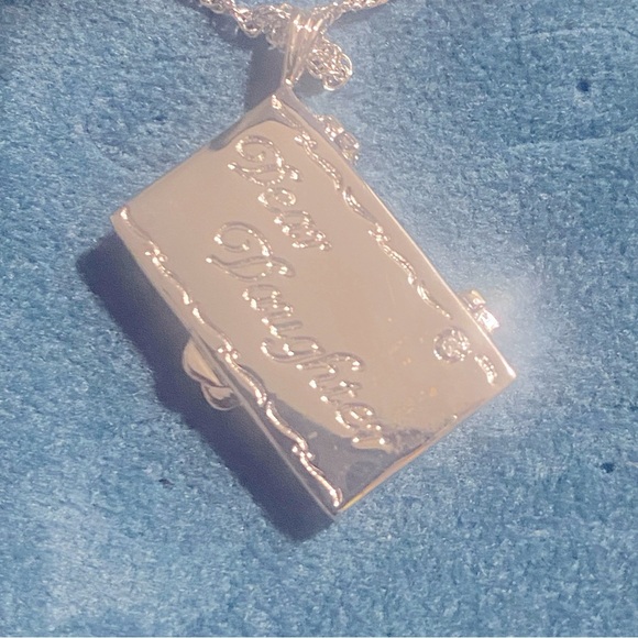 New The Bradford Exchange Dear Daughter Love Letter Silver Locket Necklace 45cm - Picture 3 of 14